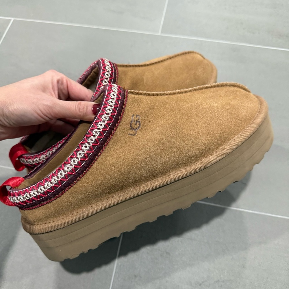 Ugg Tazz slippers - chestnut - size 10